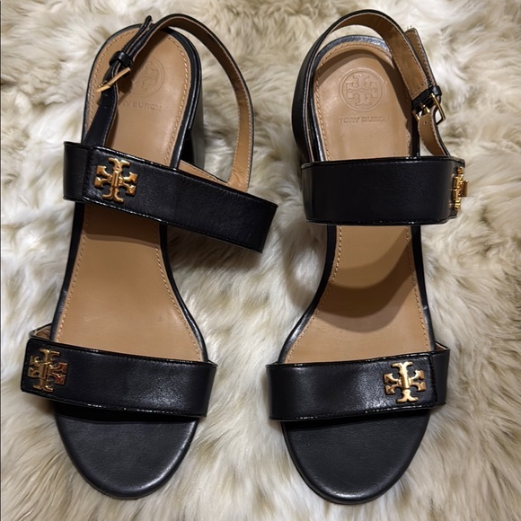 Tory Burch Kira Sandals

Excellent condition - Picture 1 of 8